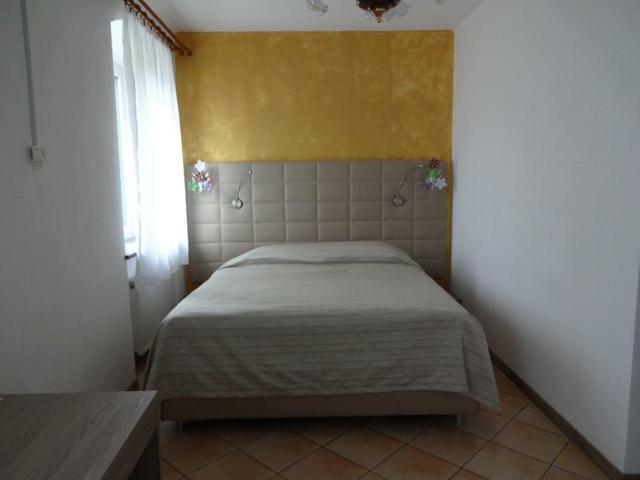 Fedrig Private Rooms & Apartment Kobarid Exterior foto